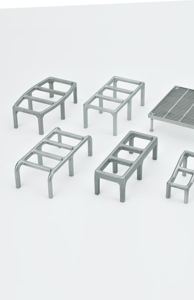 【最終値下げ】五重の塔　金属製　およそ30号【90%〜OFF】 最終値下げ】五重の塔 金属製 およそ30号【90%〜OFF】 - メルカリ